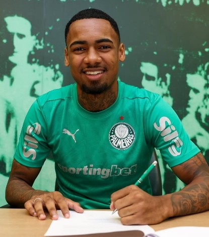 帕尔梅拉斯主帅盛赞21岁小将阿兰：他应该得到涨薪